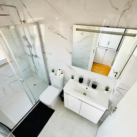 Apartman The Sarmento House - No 2d - Historical Two-bedroom *