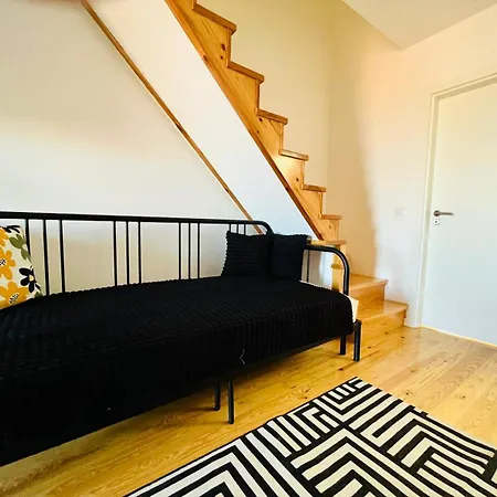 The Sarmento House - No 2d - Historical Two-bedroom Apartment Lisbon